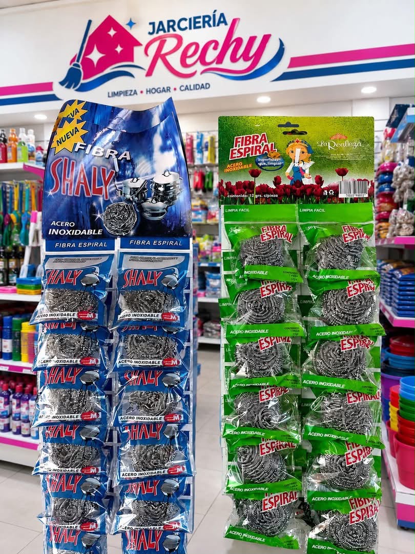 Interior de Jarciería Rechy con productos exhibidos